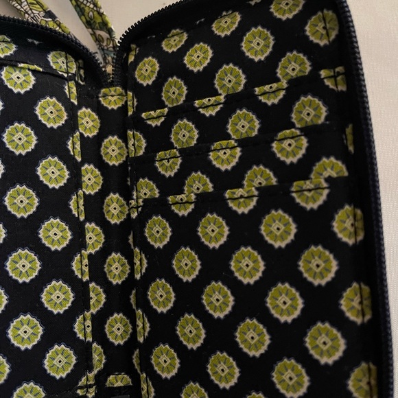 Vera Bradley wallet - Picture 3 of 7